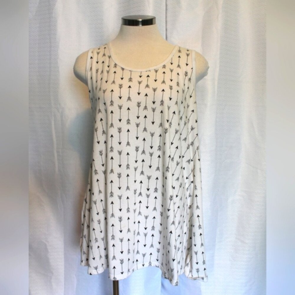LulaRoe Arrow Tank Top Wht/blk (S)